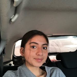 Meet your Posher, Abby